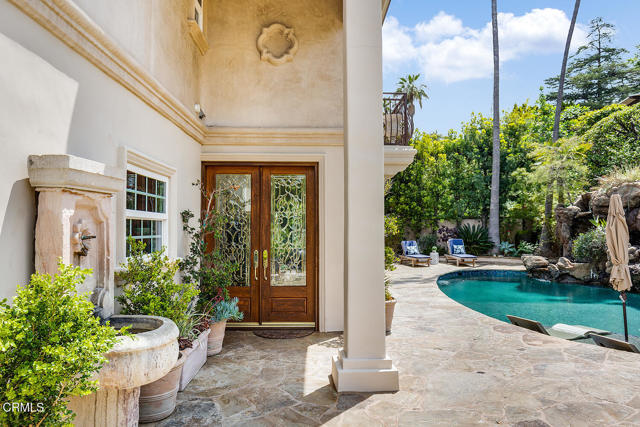 Detail Gallery Image 4 of 46 For 15450 Briarwood Dr, Sherman Oaks,  CA 91403 - 4 Beds | 4/1 Baths