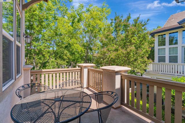 40252 Bonica Rose Terrace, Fremont CA: https://media.crmls.org/mediaz/2000eb11-5832-445b-84d2-fce7b46d3cae.jpg