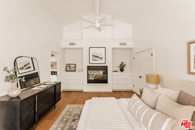 7737 Denrock Avenue, Los Angeles CA: https://media.crmls.org/mediaz/200230a0-0401-46f5-9329-ac5e9ad97259.jpg