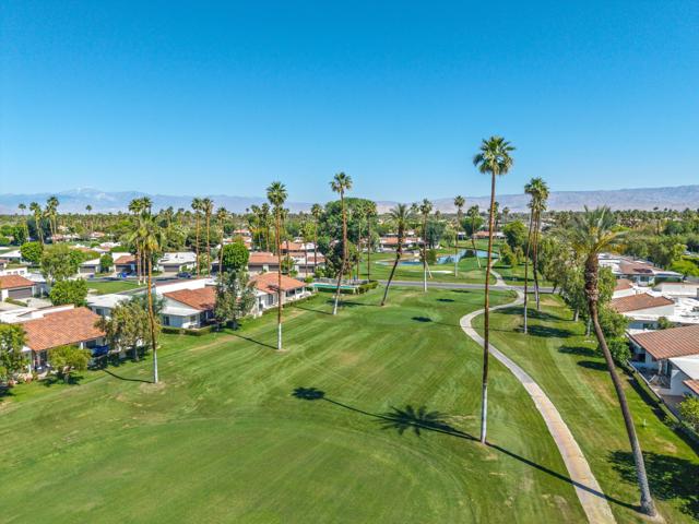 25 Juan Carlos Drive, Rancho Mirage CA: https://media.crmls.org/mediaz/20031109-c5d1-4a44-89ea-49d3d9201701.jpg