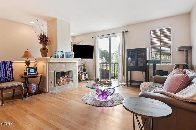 2410 Kipana Avenue, Ventura CA: https://media.crmls.org/mediaz/200349ef-21d9-4872-b55c-e60a7274af78.jpg