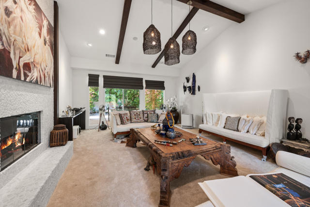 7 Chopin Court, Rancho Mirage CA: https://media.crmls.org/mediaz/20037858-cfc6-4f09-a5a9-990fc9d03432.jpg