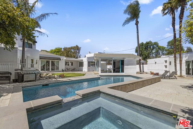 8944 Enfield Avenue, Sherwood Forest CA: https://media.crmls.org/mediaz/20039242-1857-4233-94ee-69e5892cfd6e.jpg