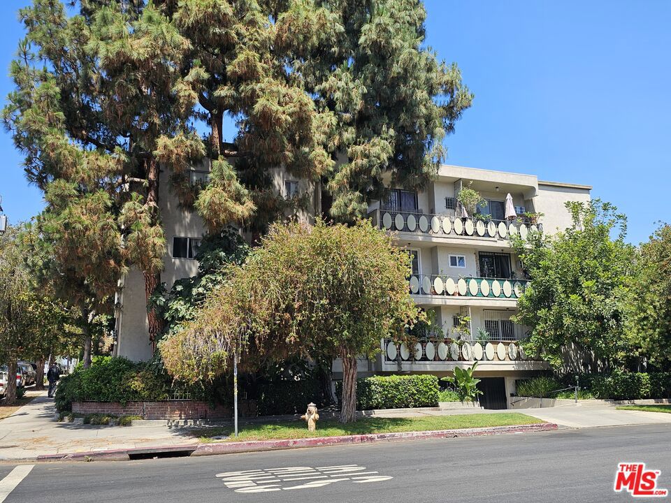 4255 W 5th Street #106