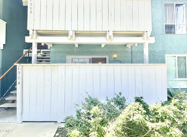 1300 Saratoga Avenue, Ventura CA: https://media.crmls.org/mediaz/20045da8-b1c7-4d3d-81e3-318816865b4b.jpg