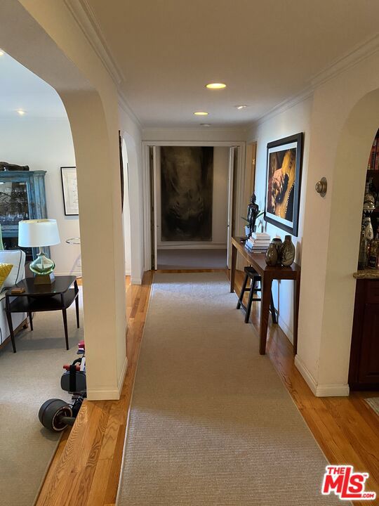 8455 Fountain Avenue, West Hollywood CA: https://media.crmls.org/mediaz/2004fd7d-0234-45ba-a276-fe2a1e198e9a.jpg