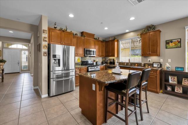 3854 Blue Sky Way, Palm Springs CA: https://media.crmls.org/mediaz/2005163f-262d-4bf7-baba-e9fa5383a181.jpg