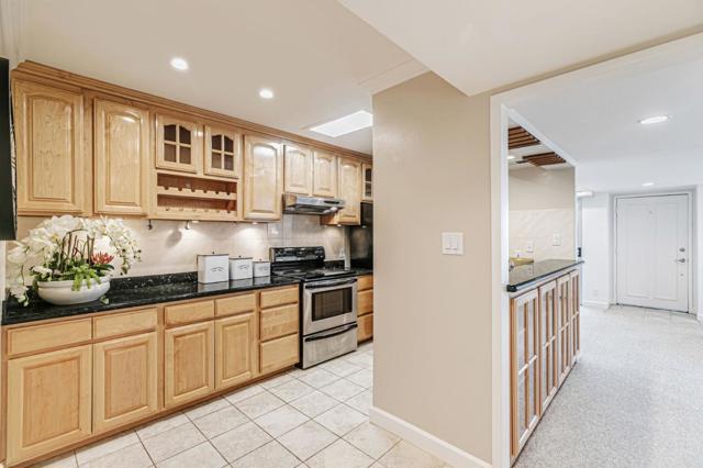 675 Sharon Park Drive, Menlo Park CA: https://media.crmls.org/mediaz/20061e07-004e-49aa-baad-0496a8c499f4.jpg