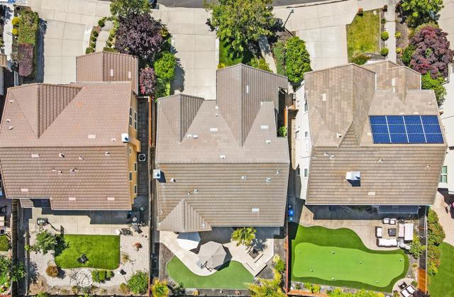 1736 Cottswald St, Danville CA: https://media.crmls.org/mediaz/2006ea46-bf6a-4313-a41e-d205f05c6898.jpg