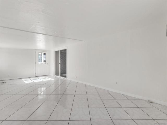 1621 Lilac, Ramona CA: https://media.crmls.org/mediaz/20072ffd-7d61-4796-9130-2efa21fe2e1c.jpg