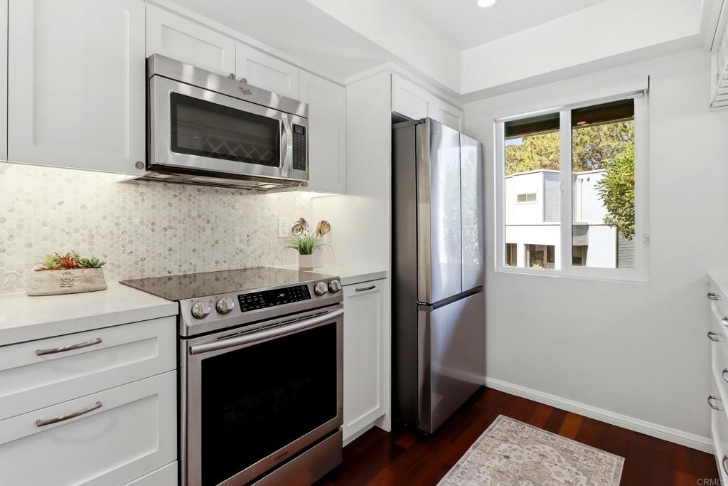 853 America Way - photo 6