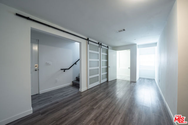 5941 Barton Avenue, Los Angeles CA: https://media.crmls.org/mediaz/20085cd5-d976-4531-b134-4e36d3bd094f.jpg
