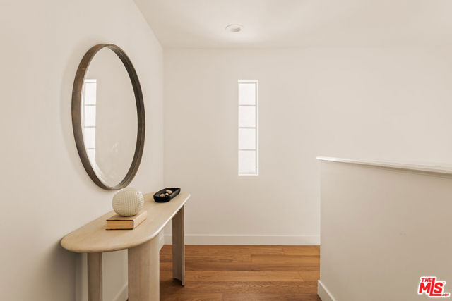 7737 Denrock Avenue, Los Angeles CA: https://media.crmls.org/mediaz/20086427-9a6e-4270-a953-2d72fa88433c.jpg
