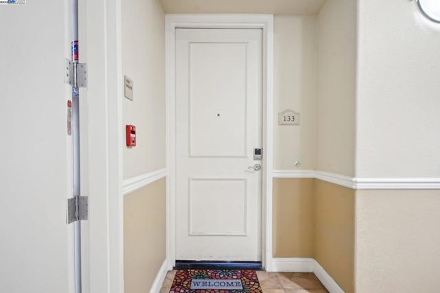 3245 Dublin Blvd, Dublin CA: https://media.crmls.org/mediaz/2008a786-f647-4a2e-9a80-9fbf366e7d61.jpg
