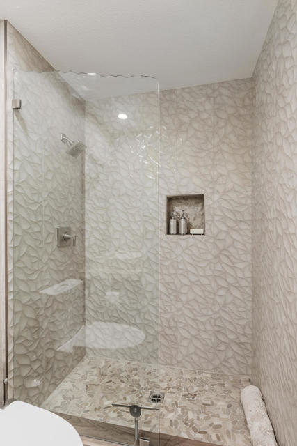 27 Oak Tree Drive, Rancho Mirage CA: https://media.crmls.org/mediaz/2008ee8b-b1de-48bd-93d7-01a93dd9996f.jpg