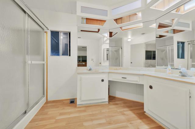 Detail Gallery Image 11 of 14 For 243 Havenview Lane, Oceanside,  CA 92056 - 2 Beds | 2 Baths