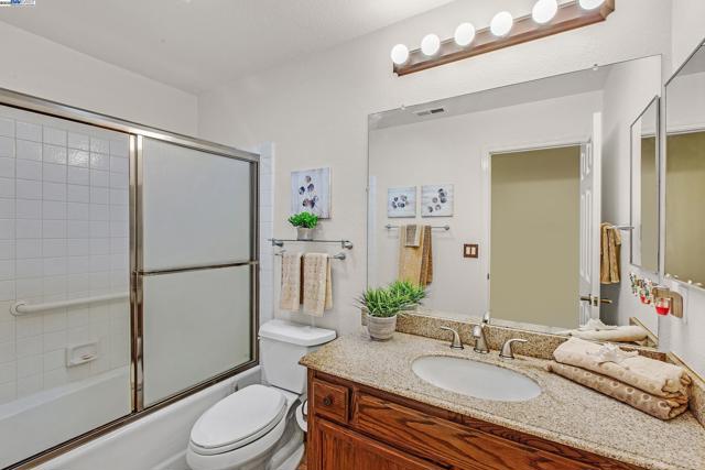 Image 25 of 36 For 7561 Helmsdale Ct