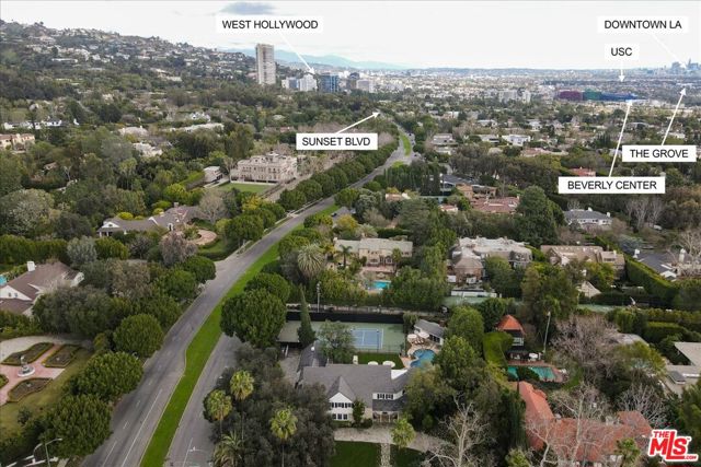 814 Foothill Road, Beverly Hills CA: https://media.crmls.org/mediaz/2009f9b5-3126-4590-9b7c-29b46611fd16.jpg