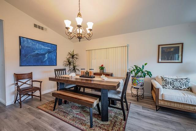 Detail Gallery Image 5 of 65 For 4650 Dulin #229,  Fallbrook,  CA 92028 - 2 Beds | 2 Baths