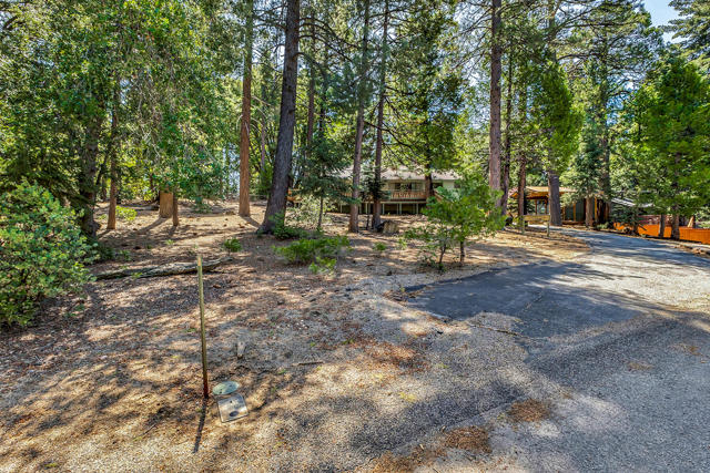 52551 Pine Ridge Road, Idyllwild CA: https://media.crmls.org/mediaz/200bdda7-61a4-477d-a0ad-dabe13990218.jpg