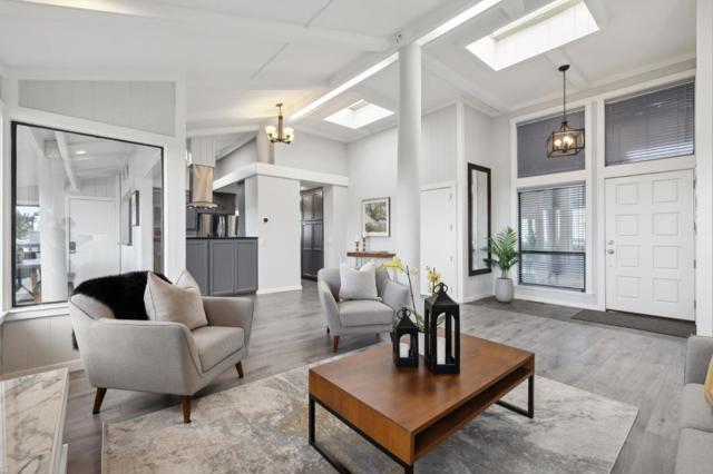 560 California Way, Woodside CA: https://media.crmls.org/mediaz/200cf13f-5c51-44e7-97c7-02f62a1a3a8e.jpg