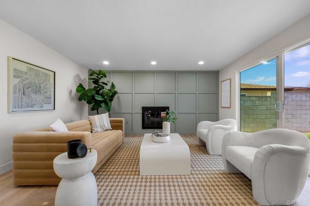 2263 Finch Lane, San Diego CA: https://media.crmls.org/mediaz/200d532a-aee8-4872-a059-b530aaa4e015.jpg