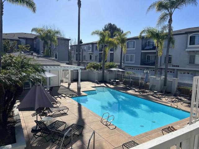 Detail Gallery Image 18 of 21 For 8597 via  Mallorca #E,  La Jolla,  CA 92037 - 2 Beds | 2 Baths