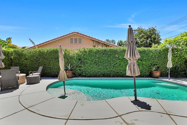 77655 Avenida Montezuma, La Quinta CA: https://media.crmls.org/mediaz/200e11be-9ff0-40a3-9970-8c5bc5502051.jpg