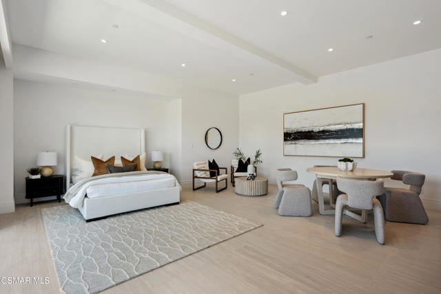 461 Lake Sherwood Drive, Lake Sherwood CA: https://media.crmls.org/mediaz/200ec09c-db4f-4386-bf6e-4fdb519e27f5.jpg