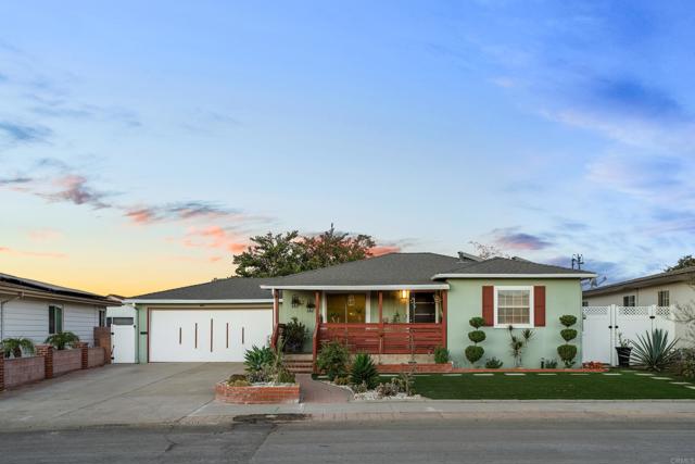 Detail Gallery Image 1 of 1 For 4065 Vista Grande Dr, San Diego,  CA 92115 - 3 Beds | 2 Baths