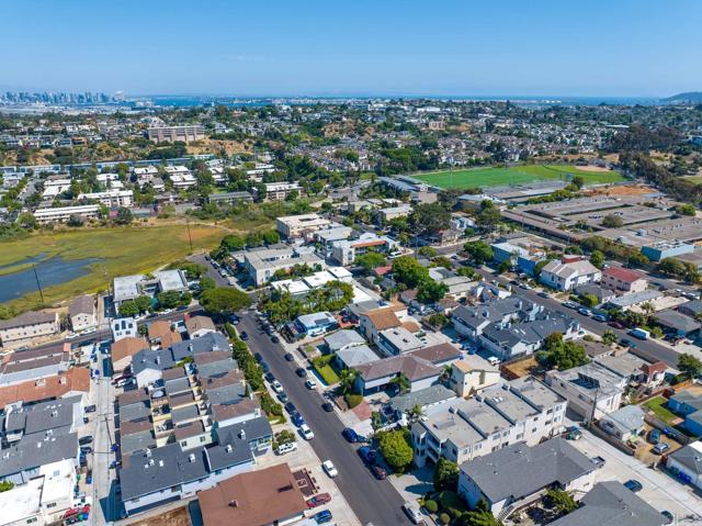 4337 39 Mentone Street, San Diego CA: https://media.crmls.org/mediaz/200f6aaa-961e-4757-b6a8-7d5efdfb7b98.jpg