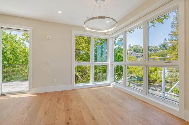 1667 San Carlos Avenue, San Carlos CA: https://media.crmls.org/mediaz/200fdb62-0a12-46c7-adc7-1a70452cc721.jpg