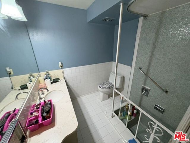2 Bed Home for Sale in Newhall, California