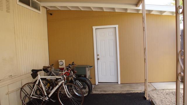 955 Howard Ave, Escondido CA: https://media.crmls.org/mediaz/2010489d-7201-4a5a-a5be-88fcd741d832.jpg