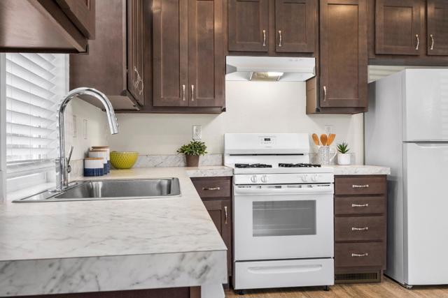 692 38th, Santa Cruz CA: https://media.crmls.org/mediaz/20110610-6a2d-47b0-9854-0afacd4cdca2.jpg