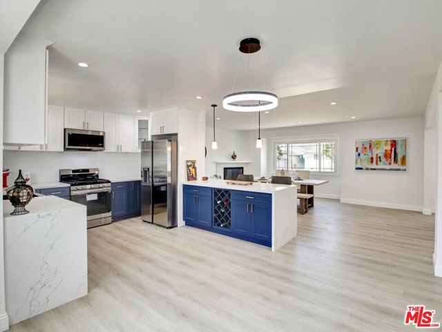 10315 Condon Avenue photo 3