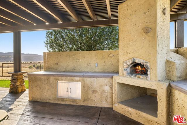 13750 Cuyama Highway, Cuyama CA: https://media.crmls.org/mediaz/2011527e-d2af-4daf-9c79-0eb52dab29db.jpg