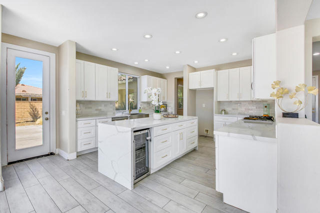 Image 9 of 39 For 37769 Thurne Street
