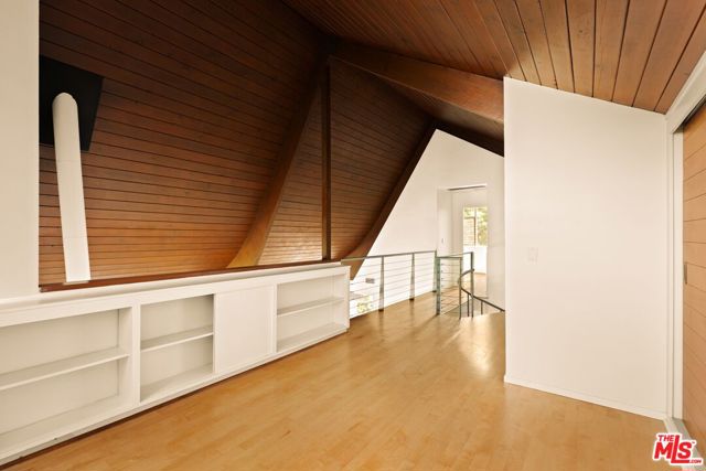 3990 Clayton Avenue, Los Angeles CA: https://media.crmls.org/mediaz/2012ec8e-0e1a-4be1-947a-7375d11f0cfa.jpg