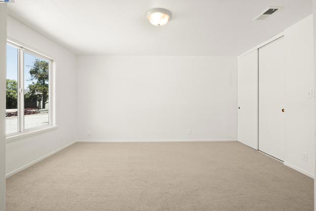 3112 La Campania, Alameda CA: https://media.crmls.org/mediaz/2013251c-4f14-4df2-b5ab-ac59017f1547.jpg