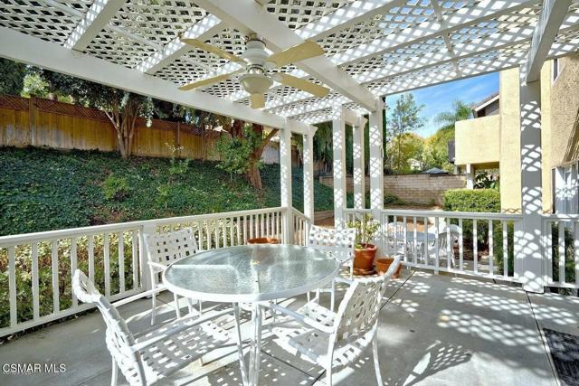 29140 Quail Run Drive, Agoura Hills CA: https://media.crmls.org/mediaz/2013abf7-76df-4b02-bdf5-5316bc6211bc.jpg