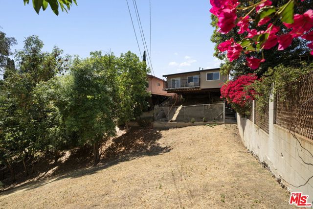 4938 O Sullivan Drive, Los Angeles CA: https://media.crmls.org/mediaz/201401ba-e9c9-49f1-8342-af7f118e1bcc.jpg