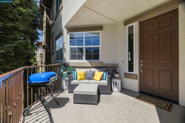 1121 Haven Street, Martinez CA: https://media.crmls.org/mediaz/2014c633-05ca-444f-be5c-c13289d824bb.jpg