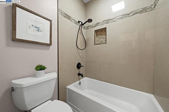 43 Rain Walk, Milpitas CA: https://media.crmls.org/mediaz/20151d3c-a58c-4b16-99f2-9fd1b294c21f.jpg