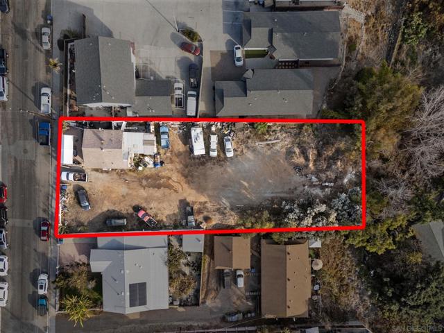 799 Ada St, Chula Vista CA: https://media.crmls.org/mediaz/2015353f-9fa7-4f8b-9479-e2f49a584c46.jpg