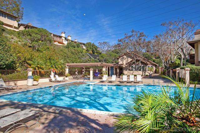 6028 Gaines St, San Diego CA: https://media.crmls.org/mediaz/2015aae5-a90f-43d6-96c4-1a1aa7fd7754.jpg