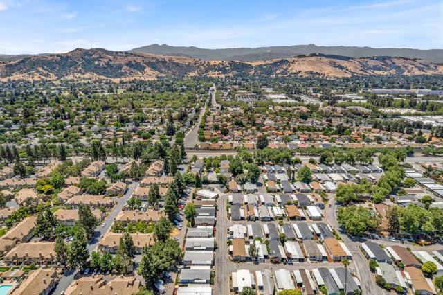 6901 Rodling Drive, San Jose CA: https://media.crmls.org/mediaz/2015af01-af92-4f36-b564-eb3e2a24ab52.jpg
