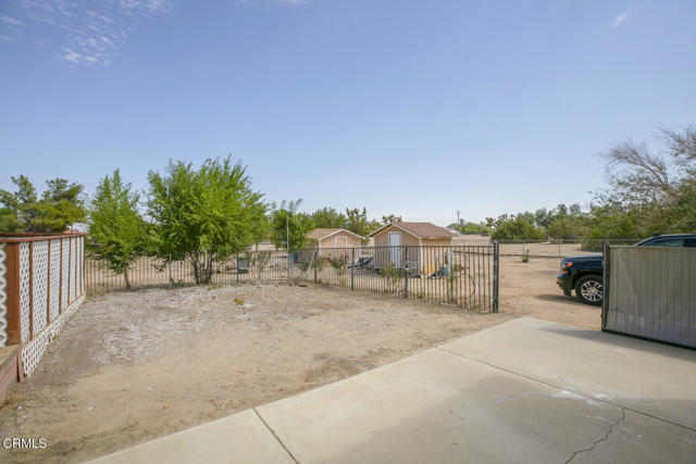 3831 E Ave T 8, Palmdale CA: https://media.crmls.org/mediaz/2015eae7-1676-41ba-b8d7-ba16412d523a.jpg