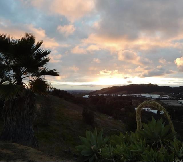 3020 22 Joni Lane, San Marcos CA: https://media.crmls.org/mediaz/20161627-cd20-4d38-8c8e-065ea02efc3c.jpg