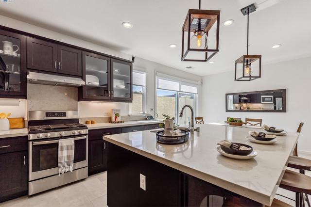 2209 Shiraz Cmn, Livermore CA: https://media.crmls.org/mediaz/20175fdd-8480-45b8-9265-265bc8912e31.jpg